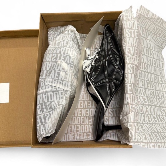 Steve Madden Black Pointed Kirby Mule Heels with White Lace Detail - Picture 6 of 7